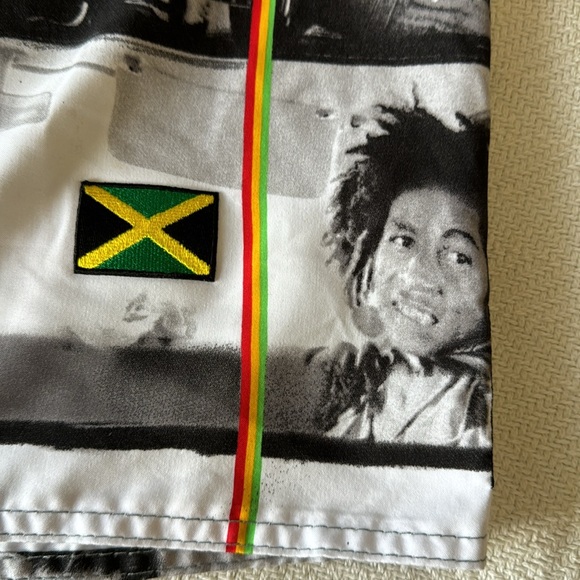 Men’s Bob Marley Vintage Billabong Board Short, Size:38 - Picture 2 of 8